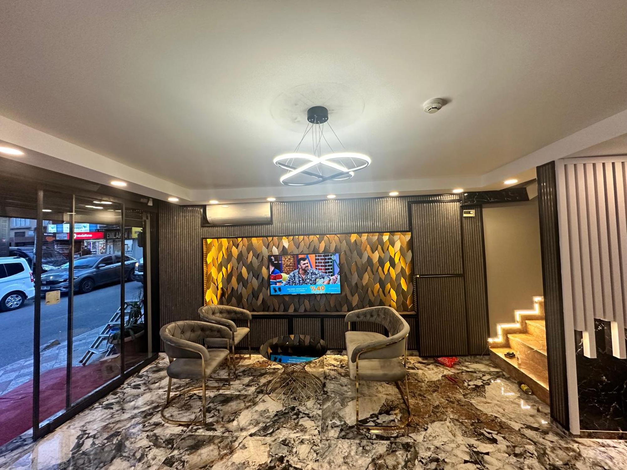 Crowned Exclusive Hotel — Photos 2